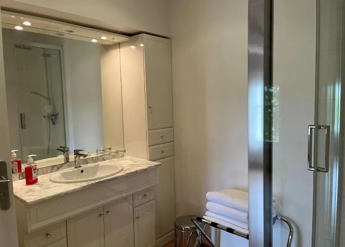 Ferme Binel à Ronsac Hébergement de vacances Aigrefeuille