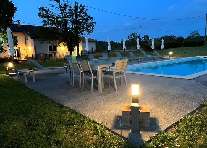 Ferme Binel à Ronsac Hébergement de vacances Aigrefeuille